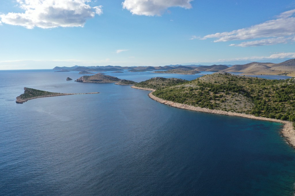 Island chain