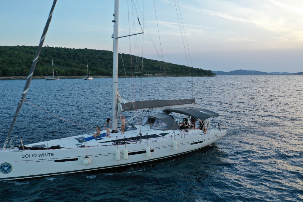 Yacht from astern