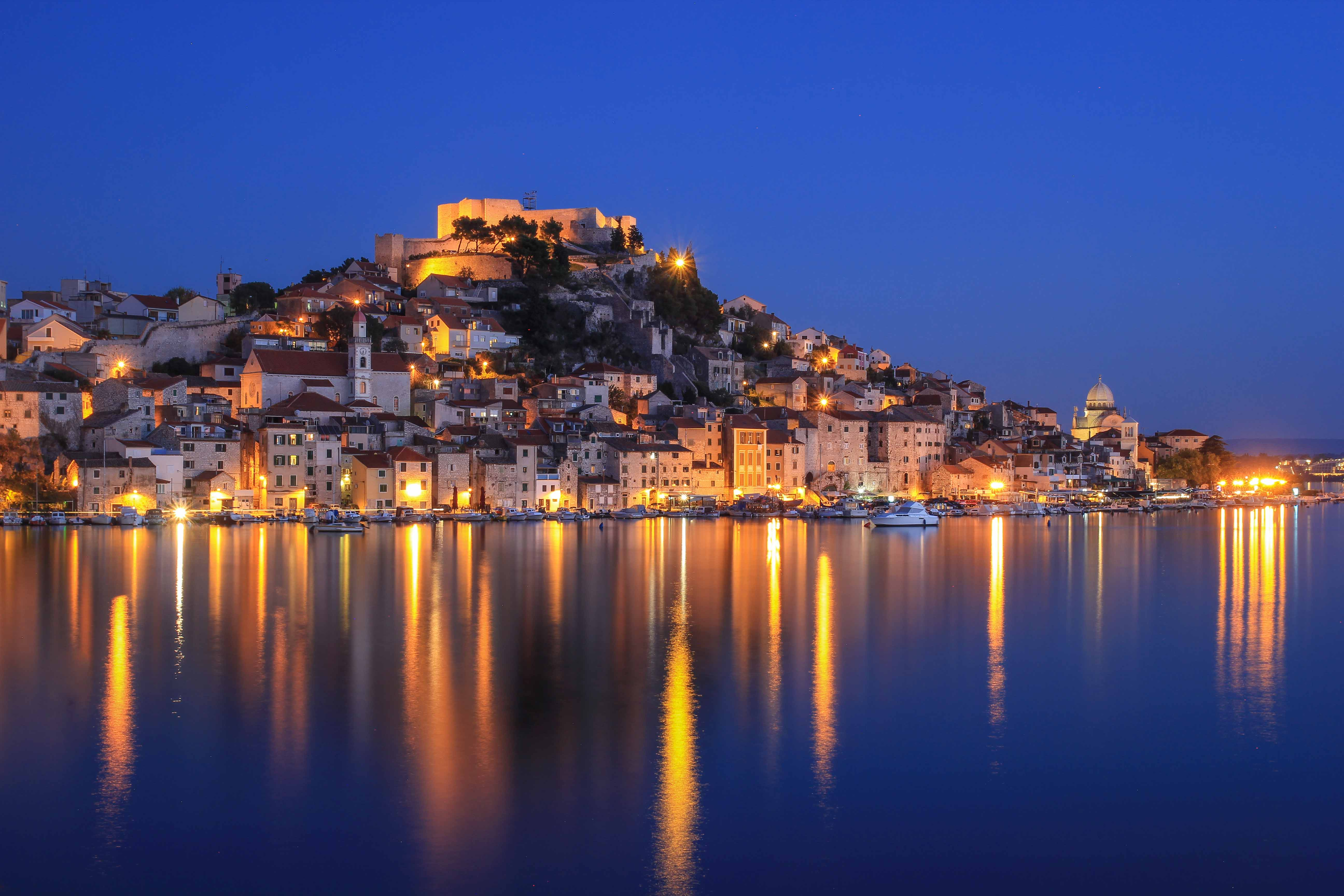 Šibenik lights on the water