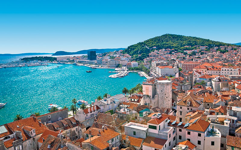 Split rooftops and harbour